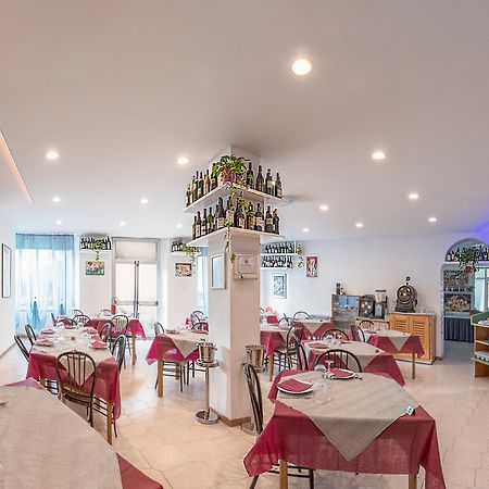 ססטרי לבאנטה Villa Pozzi מראה חיצוני תמונה